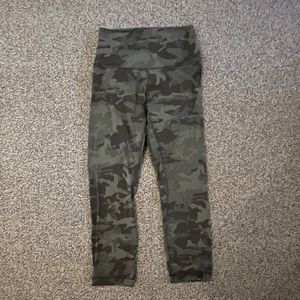 Camo Align Crop 21” - Size 4